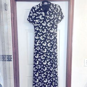 Liz Claiborne Classic Chic Short Sleeve Floral Maxi Dress